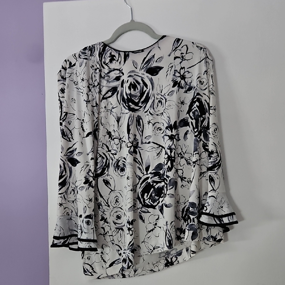 Floral Black and White Women's Top